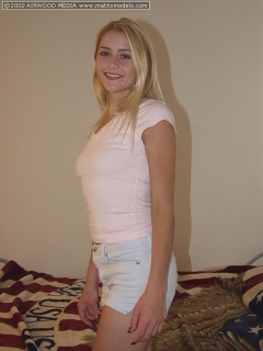 amateur stripping babes