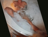 Bath, in bad, gebukt