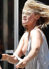 Celebrity Downblouse