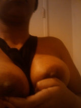 Elissia Shows You Everything