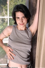 2 of my favorite hairy armpit girls