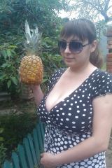 Busty Russian Woman 2671