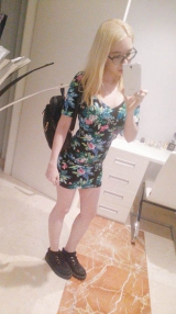 Hipster amateur blonde - kinky teen loves her selfies