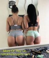 Huge ass and big tits