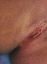 Black teen goes selfie mad - what she really does after gym