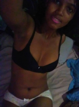 Ma belle salope et sexy Saonirina, 19ans lesbienne black