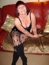 Sexy babe in tights dressed to impress