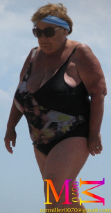 bbw granny and milf beach candid
