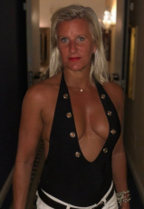 HOT AND SEXY MATURE LADIES - 7