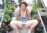 granny shows pussy