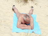 Flashing dans les dunes de la plage