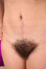 Women love to show their hairy pussy!