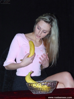 Banana play - N