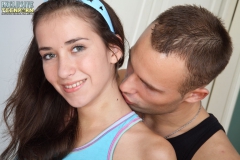 Teenage babe fucking - N