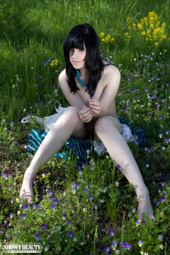 Sexy chick posing - N