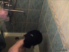 Honey, I'm taking a shower - N