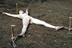 Rud's Outdoor Slave 4 - N