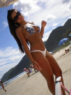 pretty Girls 2 - N