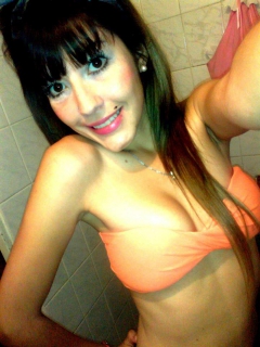 pretty Girls 2 - N