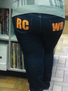 Public ass - N
