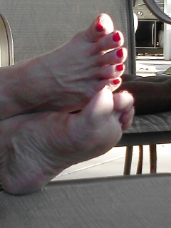 Mature faw feet - N