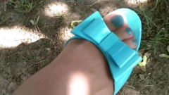 Blue feet - N