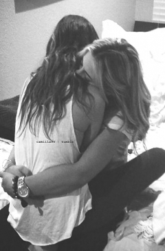 Girls who love Girls - N