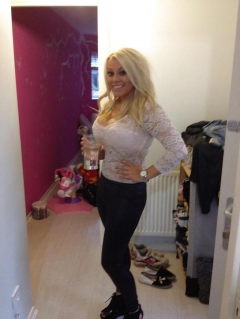 Uk huge tits bimbo slag ZOE - N