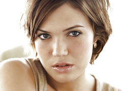 Celebs i want to cum on - N