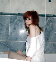 Stolen Pics - Redhead in Bath - N