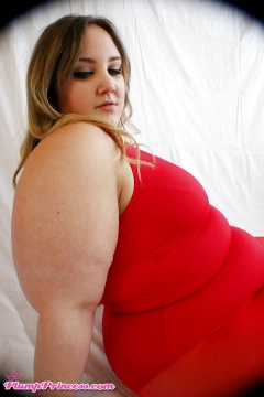 BBW Tease Feeding - N