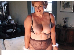 mature swinger deb cleans house - N