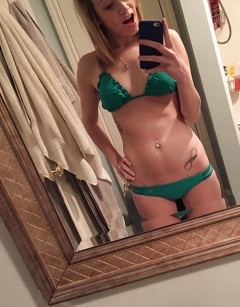 Is there a doctor in the house? - trainee doctor naked selfi - N