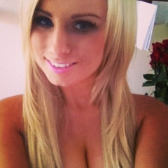 Teen blonde model wannabee - cute tata fan nude selfies - N