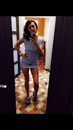 Redhead kinky milf - trendy lady likes selfies - N