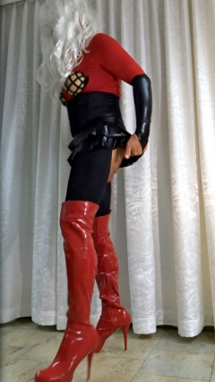 Crossdresser - N