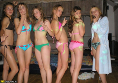 more young teenage girls - N