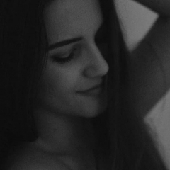Korina Makarizi - N