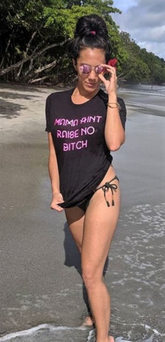 Enjoying the Beach with New Friend - N
