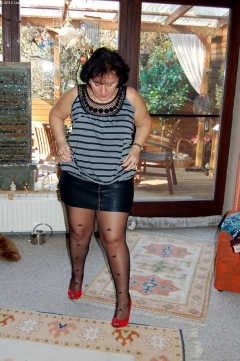 Granny-conny-2 - N