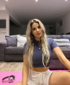 selfie amateur teen # 2 - N