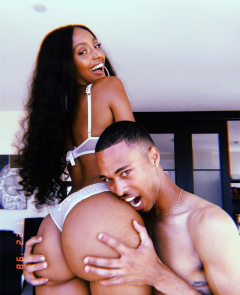 Dark-skinned beauties and sex - N