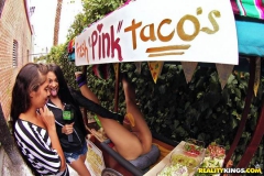 How femals eat 1a - N