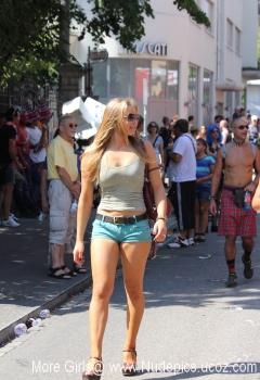 Hot Teens In Hot Pants - N