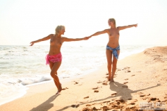 Naked lesbian gals - N