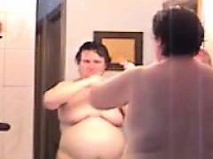 BBW Girlfriend primping in Toilet