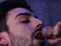 UK hunk jizzed after cockriding in the club