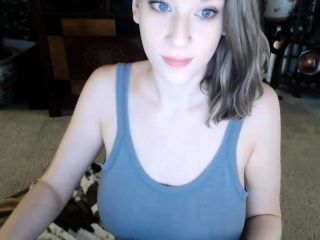 Amateur Mature MILF Striptease On Webcam