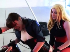 strapon-and-dildo-lesbian-threesome