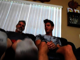DILF Richard Lennox and hunk Jeff Drizzle show off feet